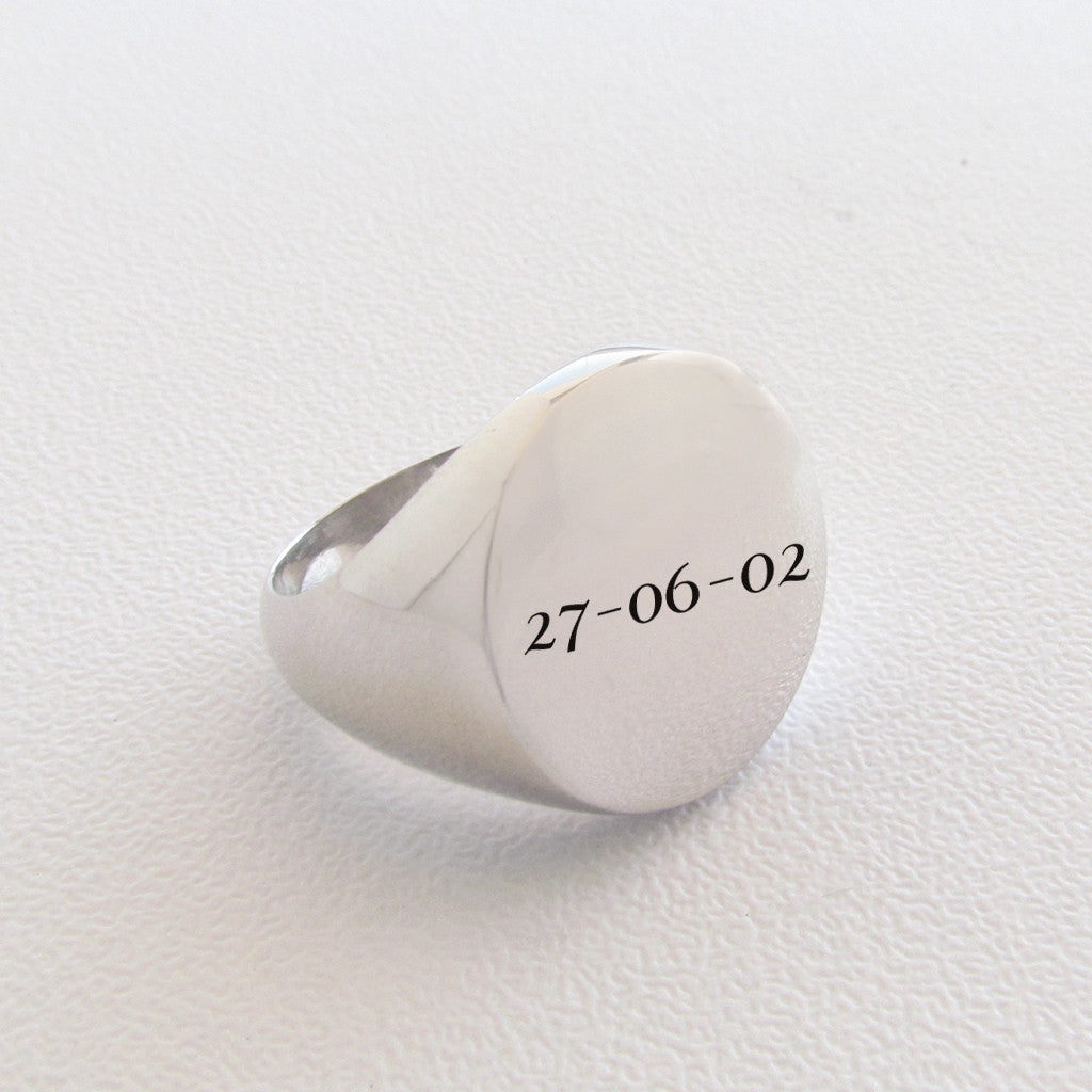 Anello tondo con numero o data personalizzabile Almas Gioielli
