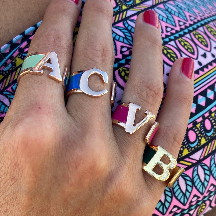 Anello con iniziale B